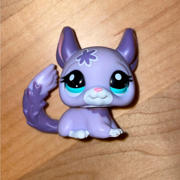 littlest pet shop # 2135 pastel purple chinchilla with teal eyes - Picture 1 of 3